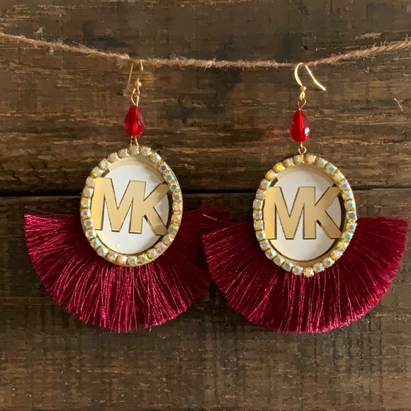 Earrings - Picture 5 of 8